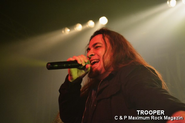 Trooper canta la Manowar release party, in Silver Church